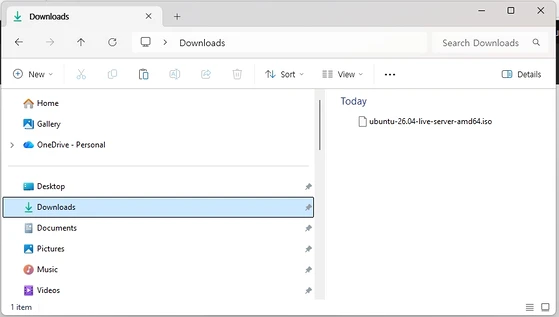 Windows Downloads 폴더에 저장된 Ubuntu 26.04 LTS Server ISO 파일