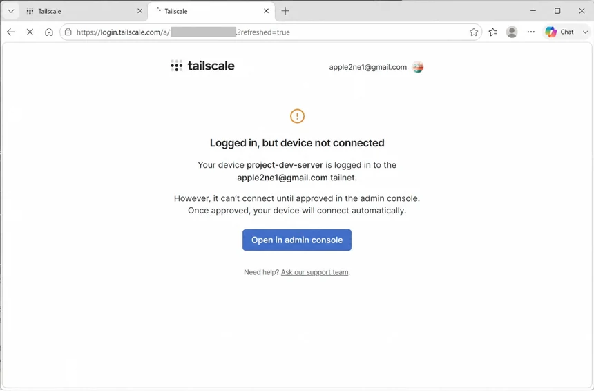 Tailscale에서 project-dev-server가 로그인되었지만 승인 전이라 연결되지 않은 상태와 Open in admin console 버튼이 표시되고 주소의 인증 식별자가 가려진 화면