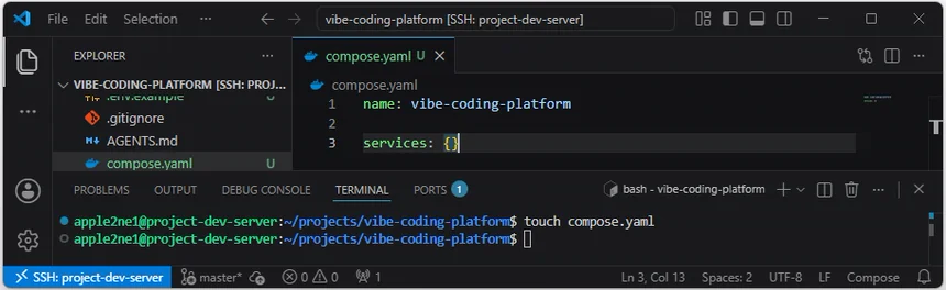 VS Code에서 프로젝트 루트의 compose.yaml 파일을 만들고 Compose 프로젝트 이름과 빈 services 매핑을 작성한 화면