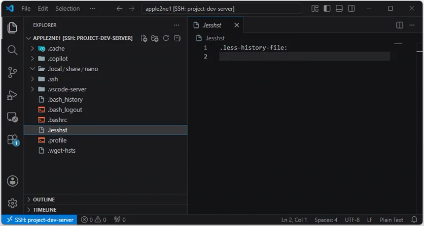 VS Code Explorer에서 lesst 파일을 선택해 오른쪽 편집기에 파일 내용이 열린 화면