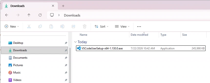Windows 11 Downloads 폴더에 VS Code x64 User Installer 실행 파일이 Download된 화면