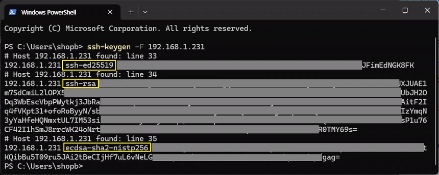 Windows PowerShell에서 ssh-keygen 명령으로 확인한 ED25519, RSA와 ECDSA 호스트 공개 키 유형이 노란색 테두리로 강조되고 긴 키 값 대부분이 회색으로 가려진 화면